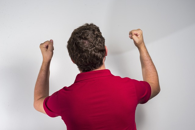 坐着大巴去上游泳课,上海体育课走出学校向社会资源“借力”.