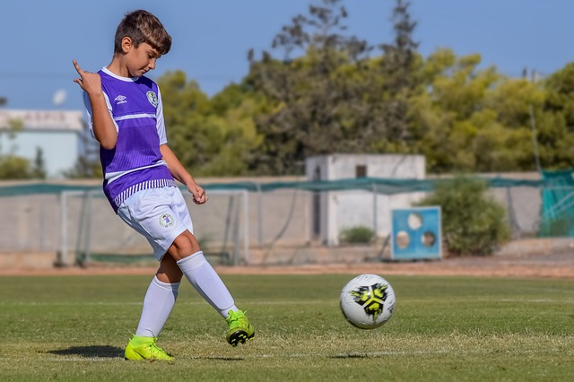 本世纪第一中锋！莱万欧冠125场101球，历史第三位百球成员.