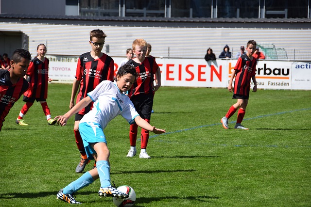 25岁边锋特林康第10次为葡萄牙出场，首次取得进球并梅开二度.